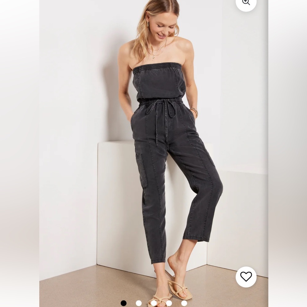 Evereve Emery Cargo Strapless Black Jumpsuit - Picture 1 of 8